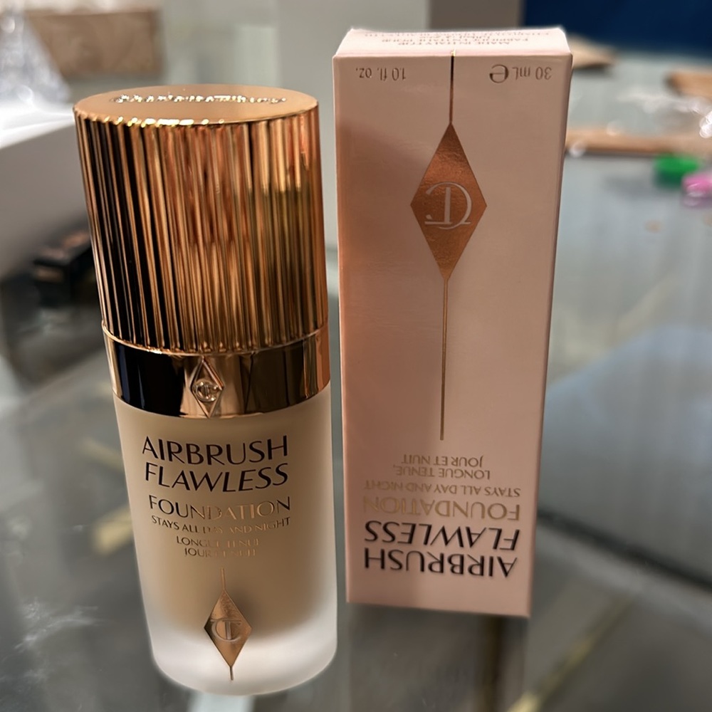 NEW Charlotte Tilbury airbrush foundation